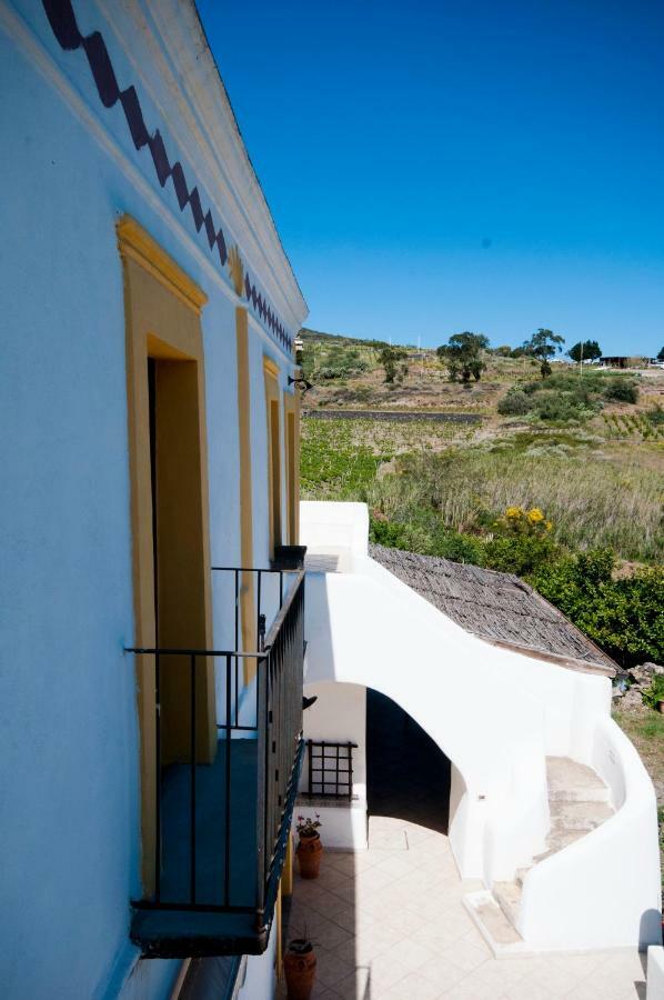 Casa Vacanze Dell'Avvocato Malfa (Salina) Exterior foto