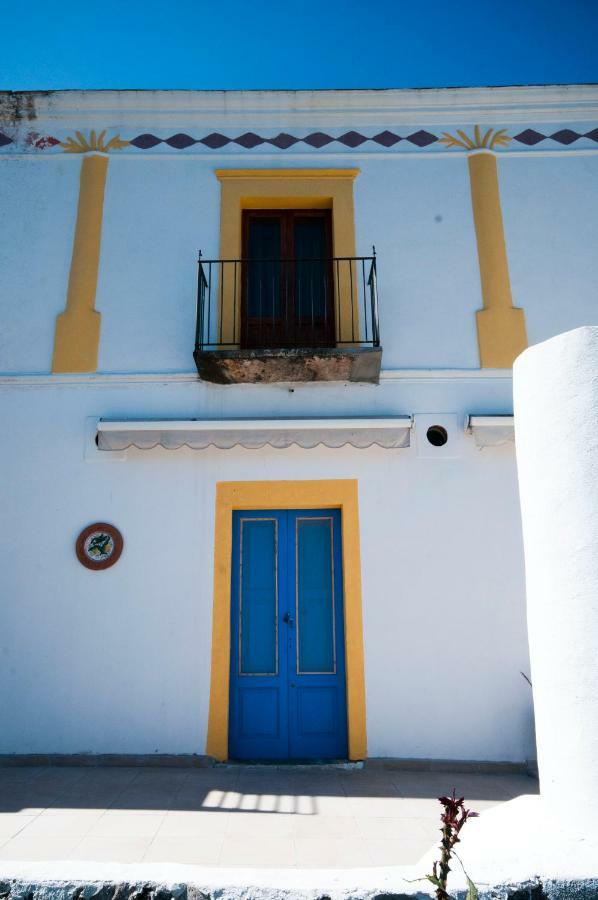 Casa Vacanze Dell'Avvocato Malfa (Salina) Exterior foto